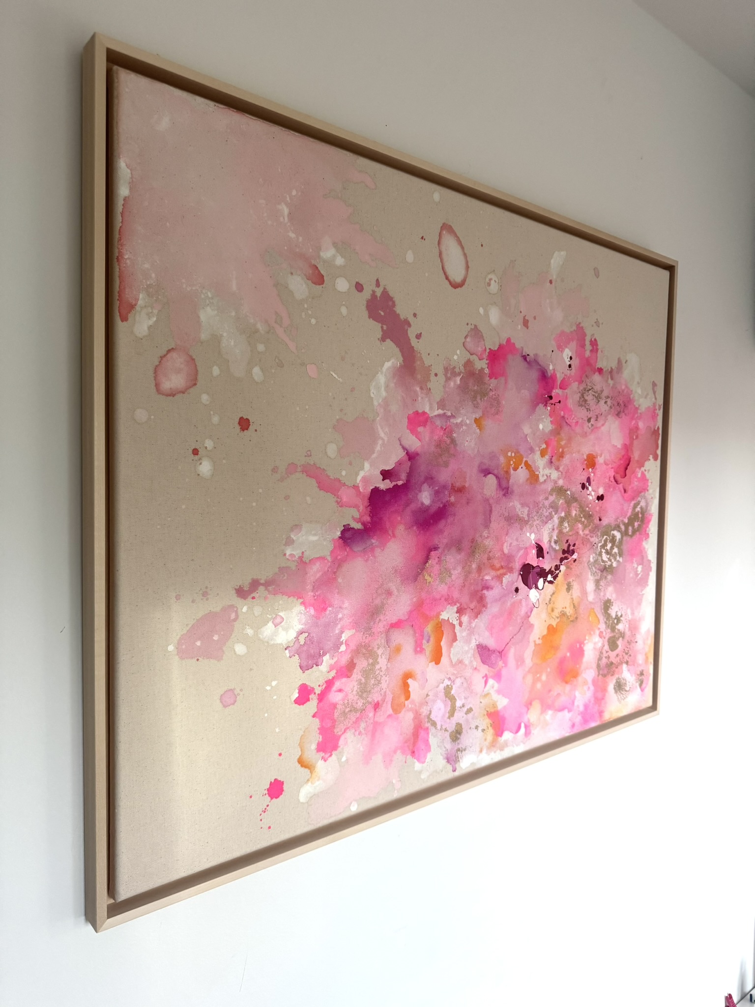 Bloom, 2026, Acryl und Gold auf roher Baumwollleinwand, Ansicht 2